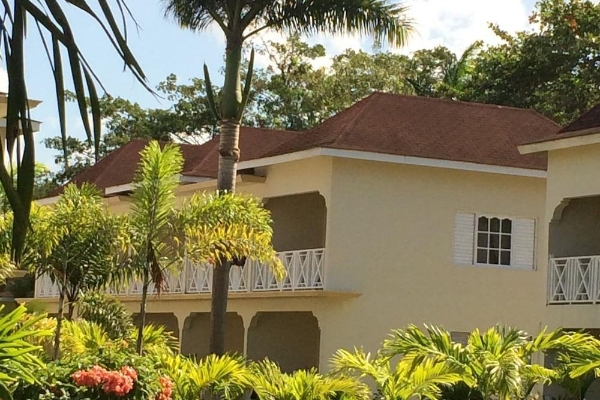 Hotel Coral Seas Beach Resort (Whitehall)